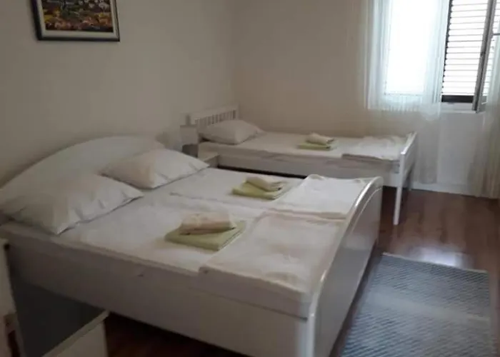 Verica Apartament Pag Town