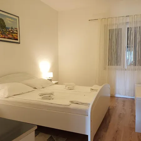 Verica Apartment *