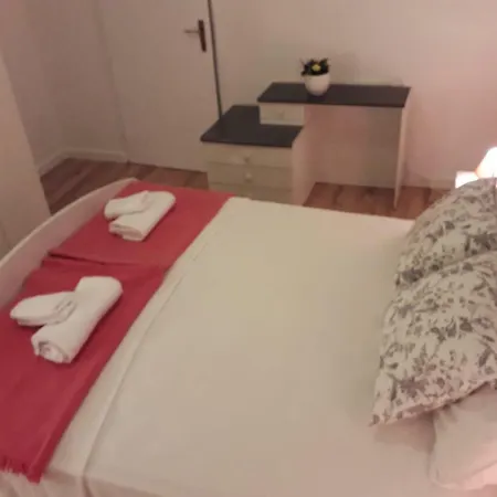 Verica Apartment *