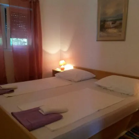 Verica Апартаменты Паг